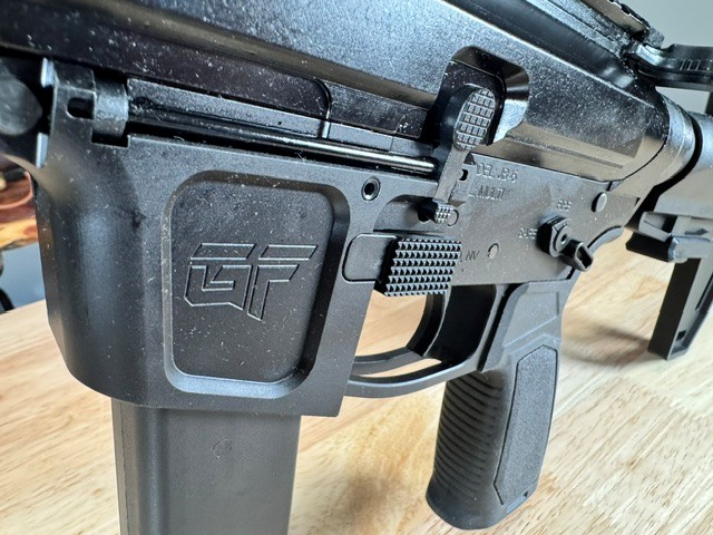 Jawbone side shot of mag release